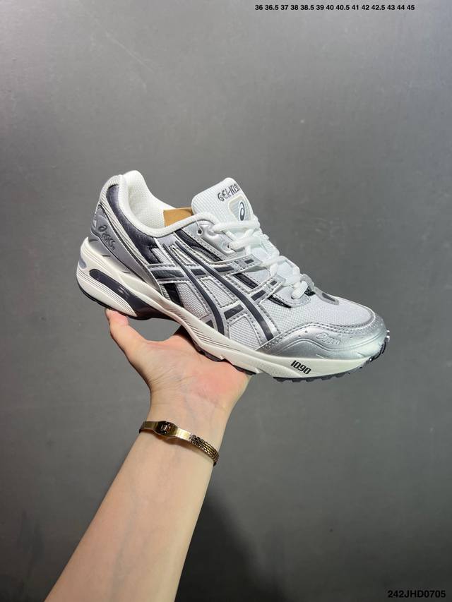 Asics亚瑟士情侣休闲鞋Gel-1090男女老爹鞋运动鞋透气休闲鞋百搭舒适跑鞋复古时尚运动鞋，亚瑟士Asics Gel-1090是一款可休闲可运动的好鞋。它采