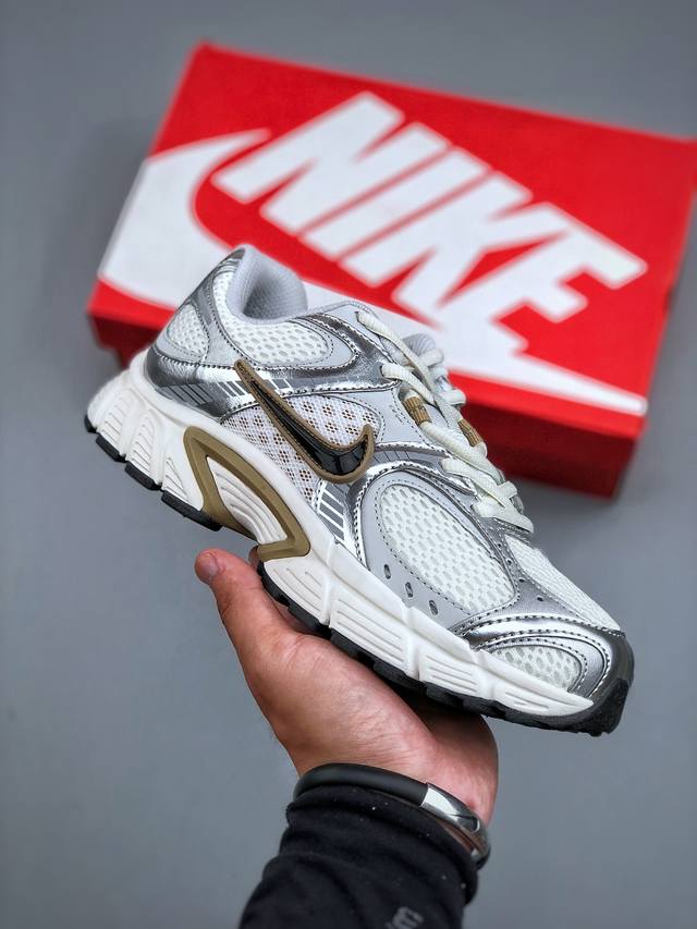 Nike V5 Rnr 耐克 舒适百搭防滑耐磨 低帮休闲鞋货号:Hj5228-102 尺码:36 36.5 37.5 38 38.5 39 40 40.5 41