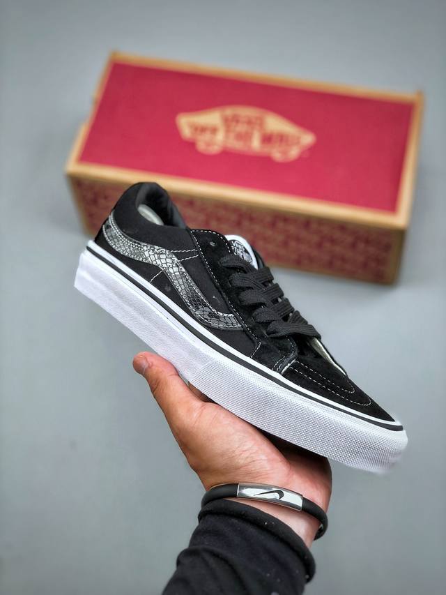 正品万斯男鞋Snake Sk8-Low Reissue Sf蛇皮纹低帮帆布鞋滑板鞋 工艺：硫化1:1 重量1:1、真标、原钢印、材质标、鞋型标、合格证 尺码：3