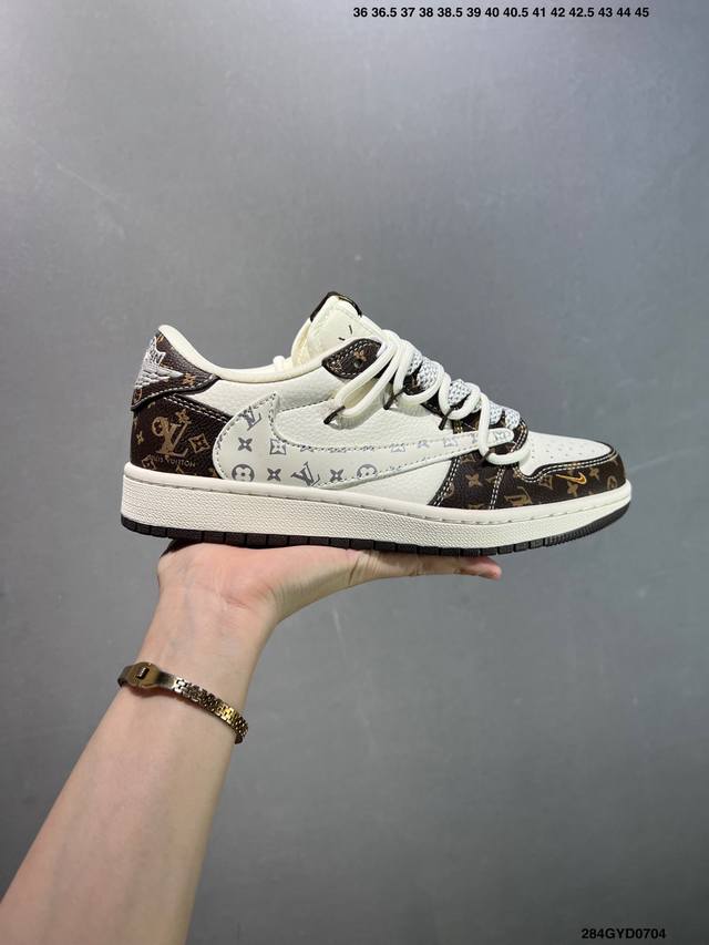 公司级Air Jordan 1 Low Og ”高端定制“ 大厂纯原工艺 原楦原纸板 原厂头层皮料 铸造最完美鞋型 一眼区别任何市售土肥圆版本 中底 背胶 皮料