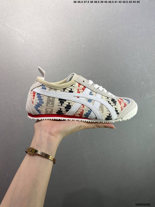 Onitsuka Tiger Mexico 66 百搭单品 板鞋 Mexico 66是鬼冢虎旗下最经典的款式，李小龙最喜欢的一款训练鞋休闲鞋！鞋身特有的虎爪造型