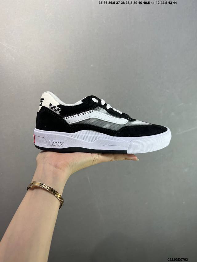 Vans Classics Knu Skool 苏格兰格纹拼接 厚鞋舌面包鞋 Vans联名超火的土豆鞋，复古经典，鞋头放大、包边上移加厚、鞋舌加厚。Vans C