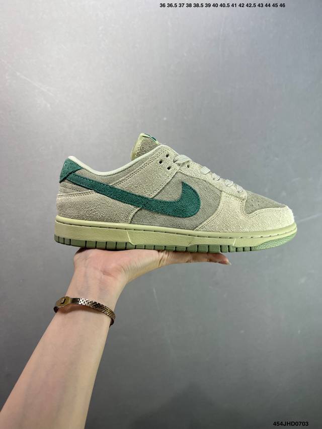 真标耐克Nike Dunk Low 扣篮系列 复古低帮休闲运动滑板板鞋 采用脚感柔软舒适Zoomair气垫 有效吸收滑板等极限运动在落地时带来的冲击力 为街头运