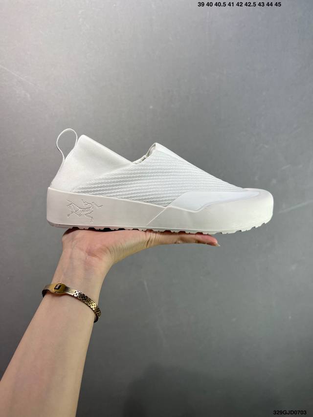 核心私 公司级始祖鸟Bora Kragg Shoes覆盖透气女款跑鞋 官方同步上架适合技术路线单日徒步穿着也可以一脚蹬穿法 Aeriosflgtx鞋受到长途野外