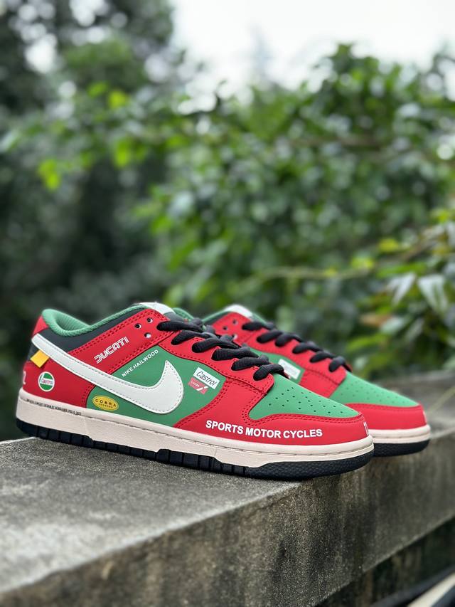 福利特价 原价360 Nike Sb Dunk Low 赛车红绿 配色 低帮休闲运动滑板板鞋 大厂纯原品质出货 纯正版型 定制鞋盒 皮料切割干净无任何毛边 细节