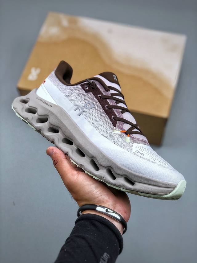 On昂跑 Cloudtilt Loewe 户外街头机能风跑步鞋 货号：3Me10102346 尺码：36-45 半