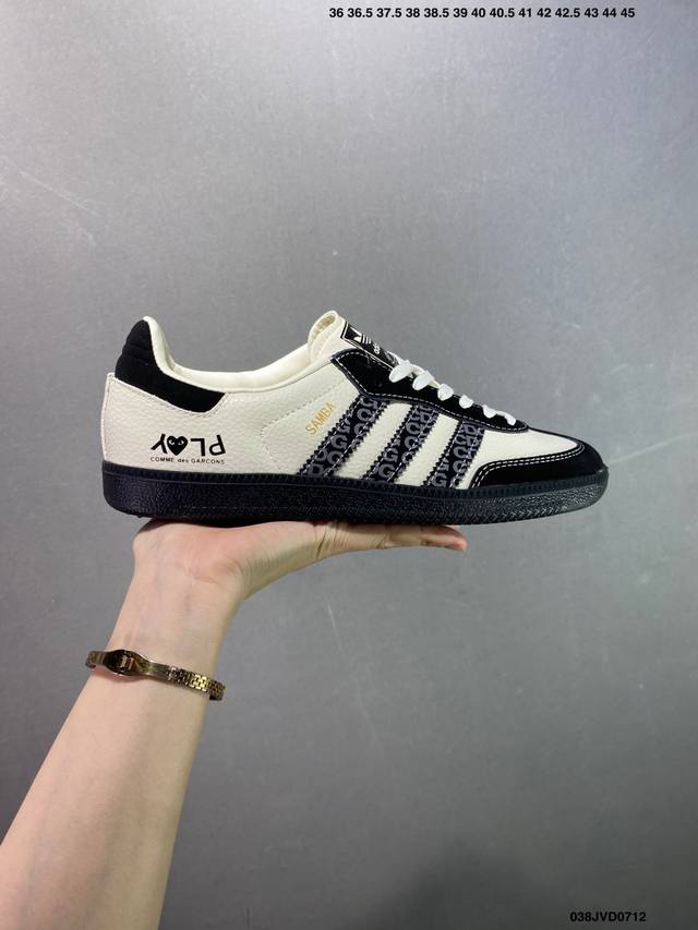 公司级 Ad Original Samba Og 复古经典轻便板鞋 口碑大厂出品 正确烫金高频细节 原装纳米超迁皮料 独家私模橡胶大底 原盒原配 这款桑巴鞋展示