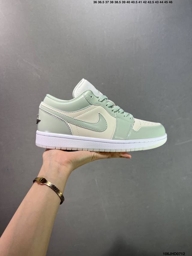Nike Air Jordan 1 Low Aj1乔1低帮休闲板鞋 同步官方配色 头层皮打造 正确满胶鞋垫 四线拉帮 原厂织唛标 鞋舌高弹海绵填充 官方货号:I