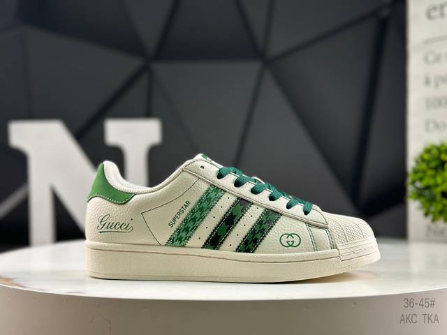 海外爆款限量发售！高端定制 阿迪达斯 Adidas “古驰联名---米白绿”高端定制 低帮休闲板鞋 定制鞋盒 大厂纯原品质出货 超高清洁度 皮料切割干净无任何毛
