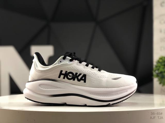 小红书推荐 Hoka W Bondi 9 这个品牌来自于新西兰的毛利语，Hoka表示大地，One One表示飞越，连起来就是飞越地平线，One One不是读作“