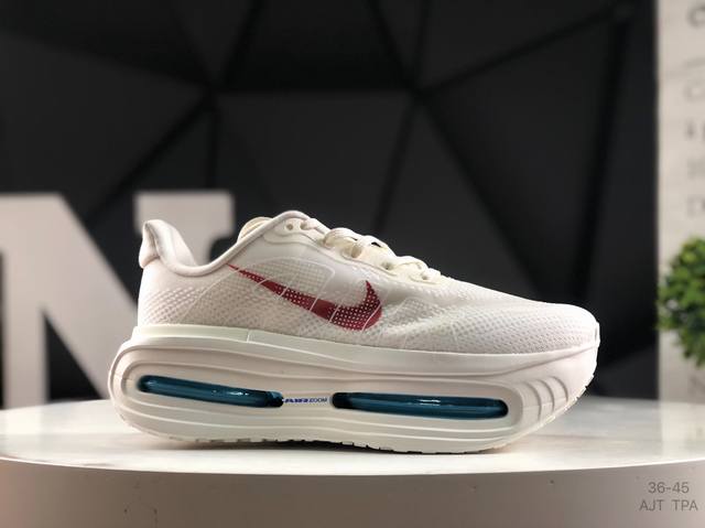 耐克 Nike Zoom Premium 耐克 飞马 舒适减震防滑 低帮跑步鞋全掌Reactx泡绵中底 前掌和后跟还配备了Air Zoom气垫单元 据说跑起来更