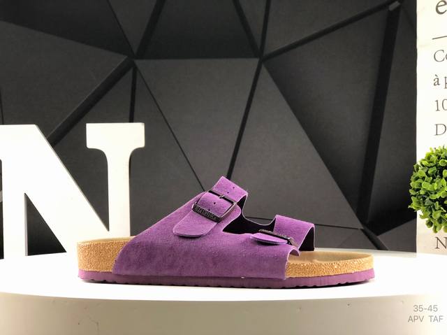 德国百年知名鞋履品牌 博肯 Birkenstock Zurich系列 牛皮绒面革 双扣时尚 凉拖 勃肯 半拖 凉鞋 拖鞋 系列 亲肤透气的人造革，搭配可调节鞋扣