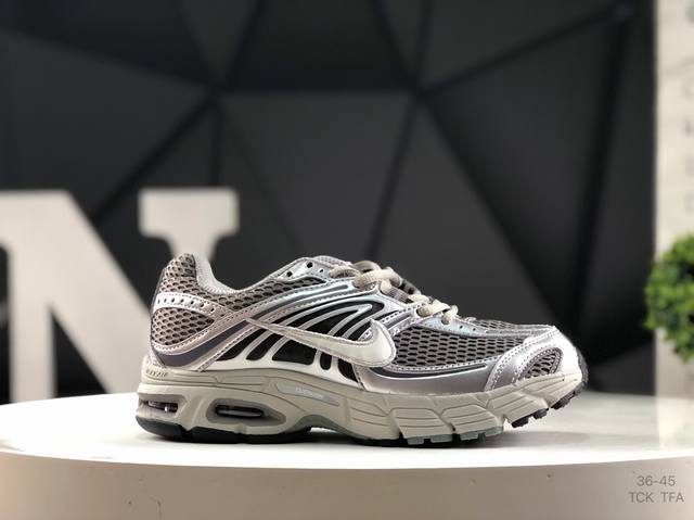 耐克 Nike Air Max Moto 2K 舒适百搭防滑耐磨 低帮跑步鞋 舒适有型适合日常穿着该鞋款延续千禧年经典设计搭载泡绵中底厚实而轻盈匠心细节巧搭立体