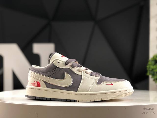 福利特价耐克 Air Jordan 1 Low 此款主张打破传统的工业化流水线设计限制，以Made By Ideas的超级创意为理念，集结众多潮流设计师，结合时