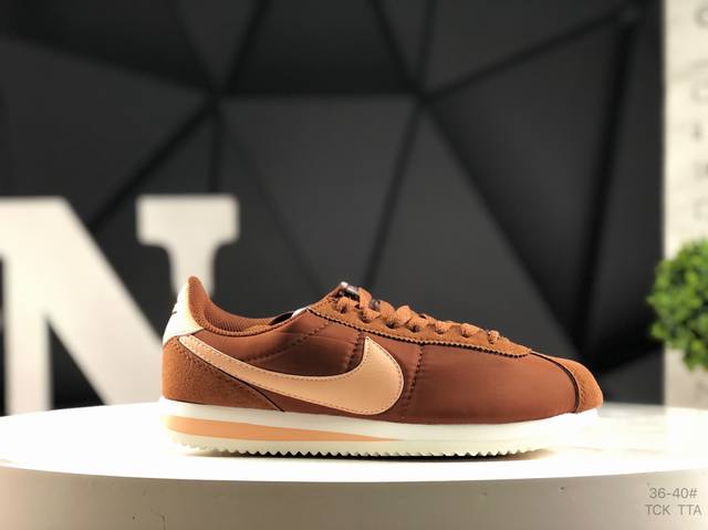 耐克 Nike Classic Cortez 耐克经典轻便舒适男子阿甘鞋休闲跑步鞋运动鞋 纯粹而执着的精神 使得Cortez种在了一代人的心里 无论是否喜欢它复