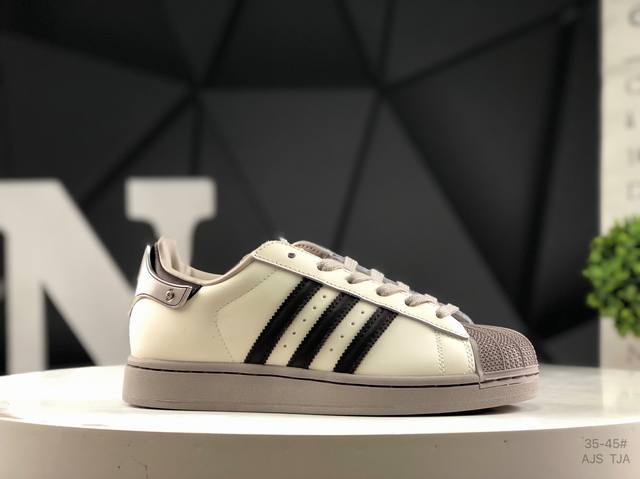 阿迪达斯 Adidas Superstar 贝壳头经典百搭休闲板鞋货号；Jq6250尺码：如图所示 Ajs Tja