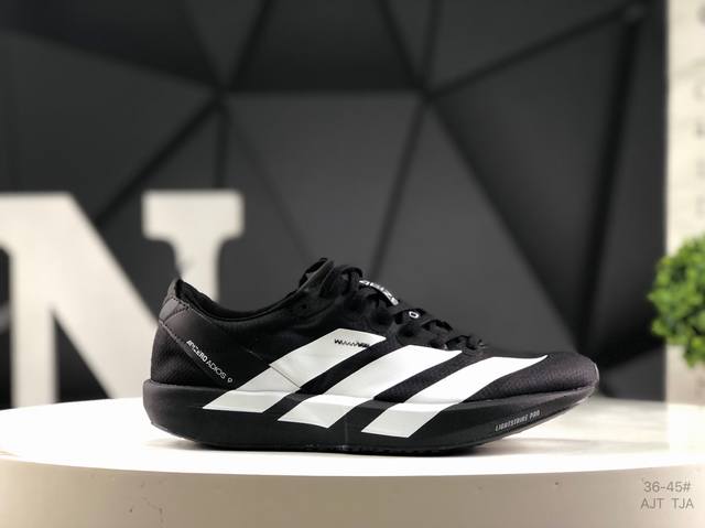 阿迪达斯 Adidas Adizero Eva Sl M Black White 零度进化版系列低帮轻便透气竞速休闲运动慢跑鞋相信大家对去年 Adidas 横空