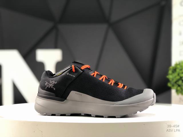 Arcteryx Sylan M 始祖鸟此款鞋采用近几年比较流行的版型设计，外观时尚大气，鞋底采用耐磨的材质，穿上它，让您在平时生活和工作中都会感觉到舒适的体验