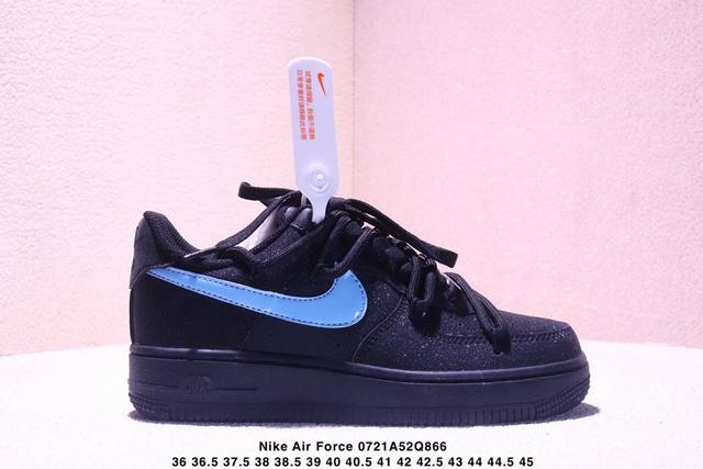 耐克 Nike Air Force 1 ’07 空军一号低帮百搭休闲运动板鞋。柔软、弹性十足的缓震性能和出色的中底设计，横跨复古与现代的外型结合，造就出风靡全球