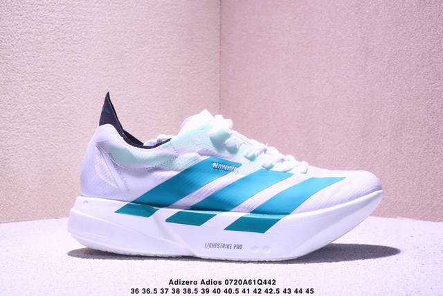 Adidas 阿迪达斯 男女鞋真标半码制，升级原楦原纸版开发，采用轻质单向弹性梭织鞋面材质，中底搭载Lightstrike高密度发泡+前掌单块Lightstri