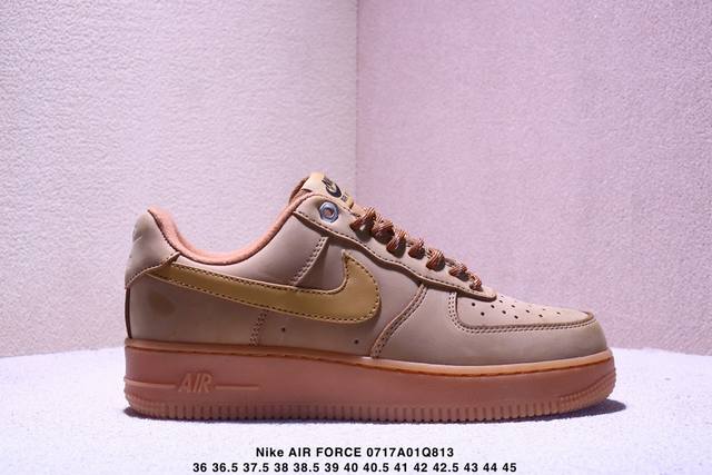 公司级耐克Nike Air Force 7 空军一号低帮百搭休闲运动板鞋。柔软、弹性十足的缓震性能和出色的中底设计，横跨复古与现代的外型结合，造就出风靡全球三十