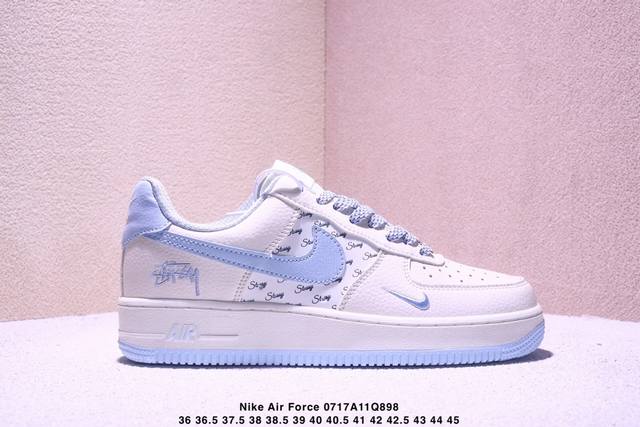 真标耐克Nike Air Force 7空军一号低帮百搭休闲运动板鞋。柔软、弹性十足的缓震性能和出色的中底设计，横跨复古与现代的外型结合，造就出风靡全球三十多年