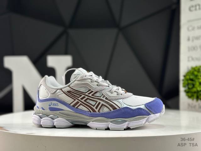 亚瑟士 Asics Gel-Nyc 亚瑟士 透气网眼鞋面 配合部分合成革材质 采用全新Ahar+橡胶材质 更加耐磨货号:1203A953-100尺码:36 37