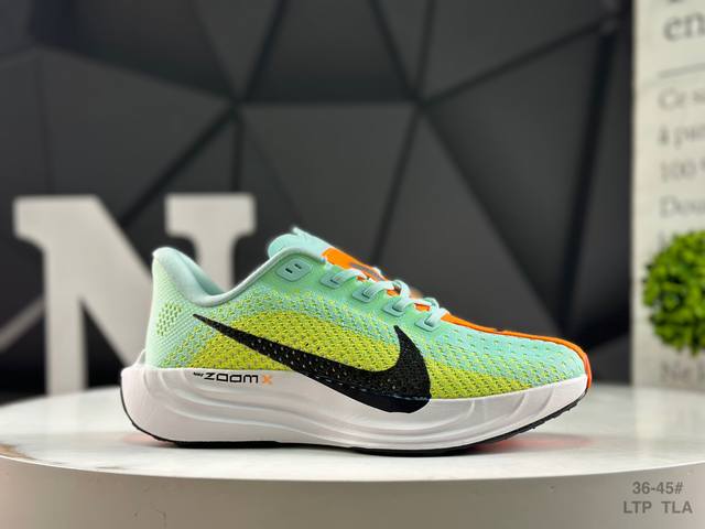 真标带半码 耐克 Nike Reactx Pegasus Plus Next Nature 超级飞马跑步鞋 厚底**运动老爹鞋。登月兼顾迅疾外观和稳固脚感，后跟