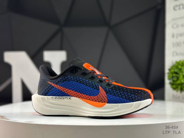 真标带半码 耐克 Nike Reactx Pegasus Plus Next Nature 超级飞马跑步鞋 厚底**运动老爹鞋。登月兼顾迅疾外观和稳固脚感，后跟