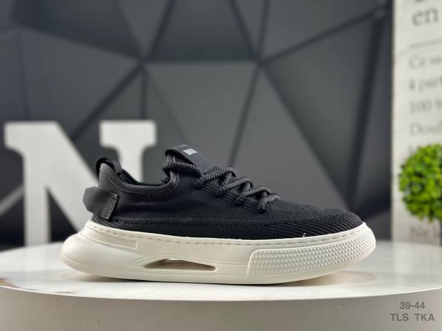 迪奥 Dior Jordan 1 迪奥 时尚运动休闲风格。独具特色市场唯一独家出货。货号：Cn8608-002尺码：如图所示 Tls Tka