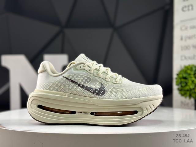 耐克 Nike Vomero Premium 耐克 飞马 舒适减震防滑 低帮跑步鞋全掌Reactx泡绵中底 前掌和后跟还配备了Air Zoom气垫单元 据说跑起