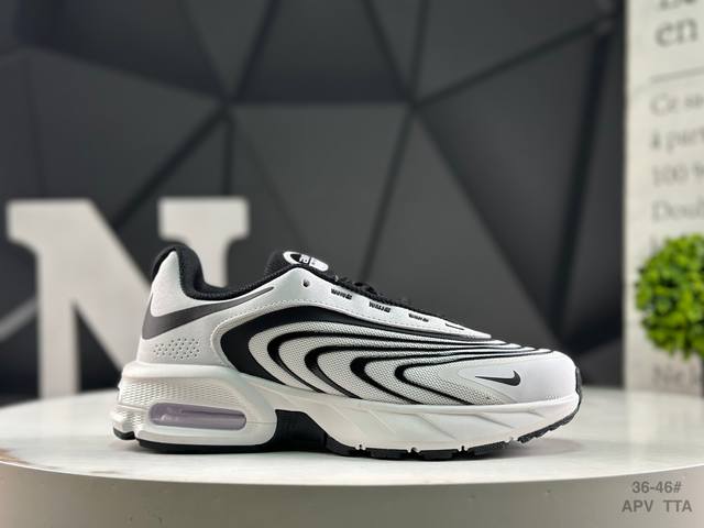 耐克 Nike Air Max Fire 后掌气垫 缓震运动跑鞋 Dn8的核心亮点在于其八腔气垫结构 根据不同部位设定的气压值专为行走设计提供卓越的舒适感 鞋面