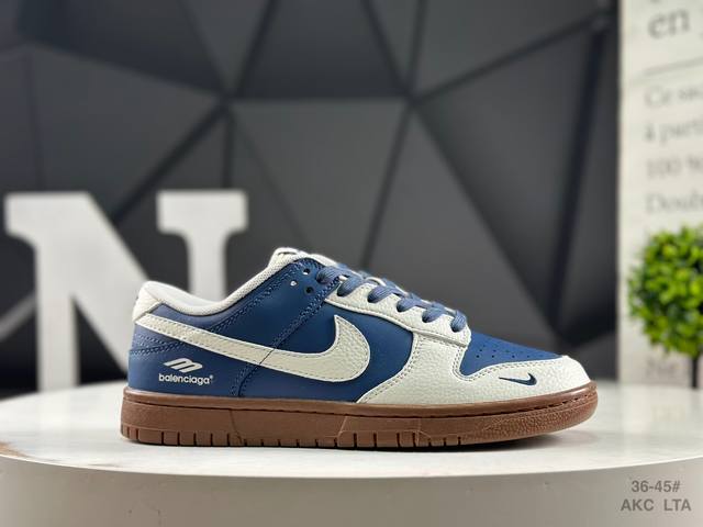 海外爆款限量发售！高端定制 耐克 Nike Sb Dunk Low “巴黎世家联名---奶白蓝生胶” 高端定制 低帮休闲板鞋 定制鞋盒 大厂纯原品质出货 超高清