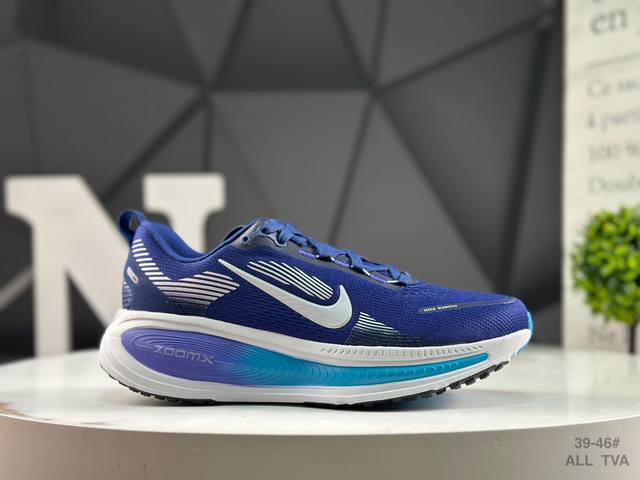真标带半码 耐克 Nike Vomero 18 耐克 舒适减震防滑 低帮跑步鞋全掌Reactx泡绵中底 前掌和后跟还配备了Air Zoom气垫单元 据说跑起来更