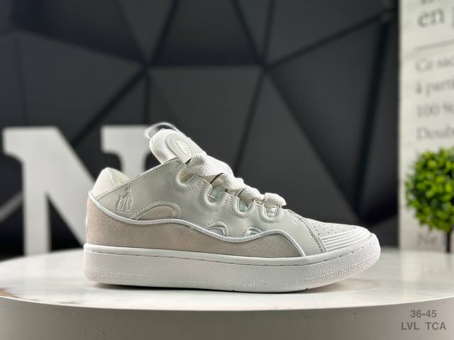 Lanvin Curb 人气单品 全网独家首发Lanvin浪凡三代 最新走秀款Curb系列休闲运动鞋，官网一出热度火爆整个全球，各大网红也疯狂上脚 原版1:1开