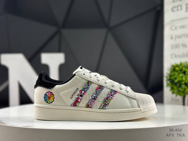 阿迪达斯 Adidas Originals Gazelle Indoor 贝壳头 三叶草休闲防滑耐磨低帮板鞋鞋头出色设计 塑就出众贴合感稳固的后跟贴合足部曲线设