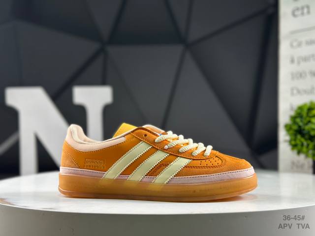 阿迪达斯 Bad Bunny X Adidas Originals Gazelle Indoor 三叶草休闲防滑耐磨低帮板鞋 货号：Js5052 尺码：36-4