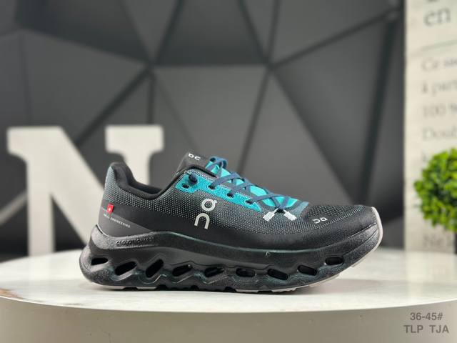 On 昂跑 Cloudtilt轻量运动休闲鞋！脚感很舒服，鞋底柔软且包裹性好，上脚显腿长，不用系鞋带很方便～ 不管休闲还是运动都很百搭。尺码：如图所示 Tlp