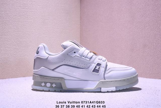 Louis Vuitton 路易威登～白灰 广东原产高性价比，采用皮革鞋面材质，，内里小羊皮打造及去味海玻璃脚垫，外置耐磨橡胶大底全新Lv路易威登Louis V