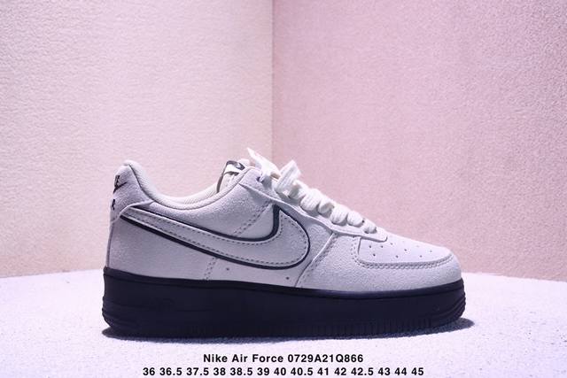 耐克Nike Air Force 7空军一号低帮百搭休闲运动板鞋。柔软、弹性十足的缓震性能和出色的中底设计，横跨复古与现代的外型结合，造就出风靡全球三十多年的F