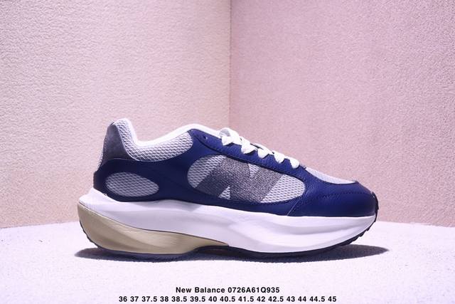 New Balance Warped Runner Uwrpomob 复古休闲运动慢跑鞋，破坏解构做旧，步态稳定。Nb T-Beam大底提供足步弓支撑，解构皮革