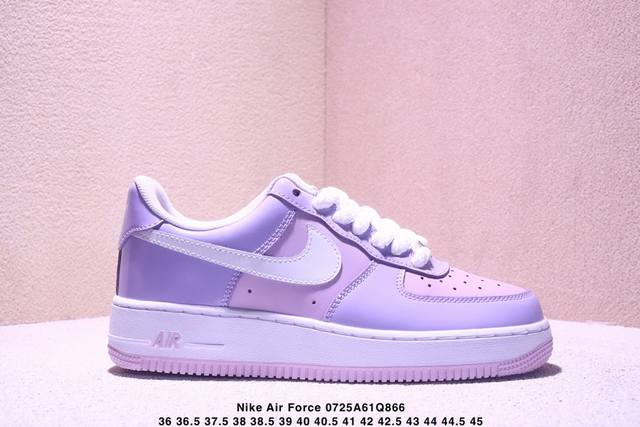 耐克Nike Air Force 1’07空军一号低帮百搭休闲运动板鞋。柔软、弹性十足的缓震性能和出色的中底设计，横跨复古与现代的外型结合，造就出风靡全球三十多