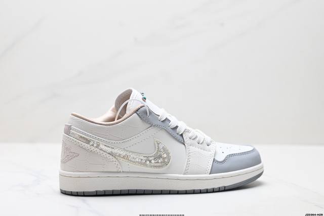 真标Nike Air Jordan 1 Lowaj1乔1低帮休闲板鞋 同步官方配色 官方货号:Ih7323-100Size:36 36.5 37.5 38 38