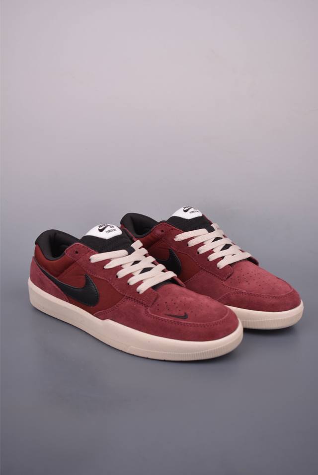 耐克Nike Sb Force 58 硫化杯底 传统篮球风格 原楦版型 Nike Sb Force 58 男 女滑板鞋采用包边设计经久耐穿 硫化结构则有效提升灵