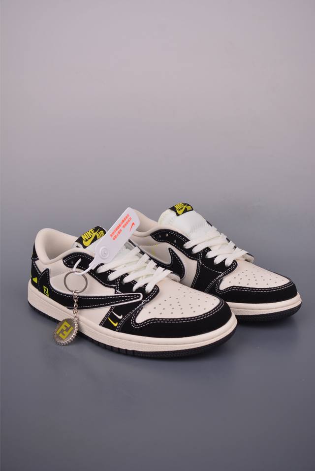 Fragment X Travis Scott X Fendiair Jordan 1 Low 三方联名倒钩 全新的三方联名低帮倒钩鞋面延续了黑脚趾设计，整双鞋