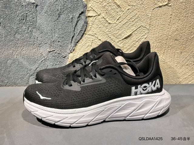 新品上市实拍 Hoka U Restore Ct 全新配色 一脚蹬系列，这个品牌来自于新西兰的毛利语，Hoka表示大地，One One表示飞越，连起来就是飞越地