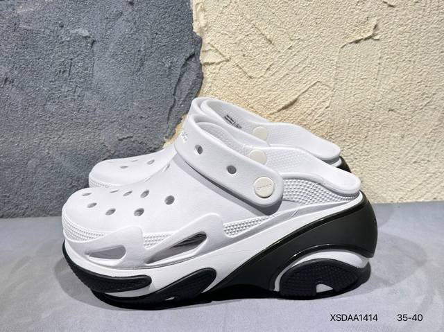 新品上市#原装 Crocs 卡洛驰 涡轮这双Crocs可能是所有Crocs里最有时尚感的一双，相较于普通版Crocs，增加了一个越野外底，凹凸不规则的山脉纹理让