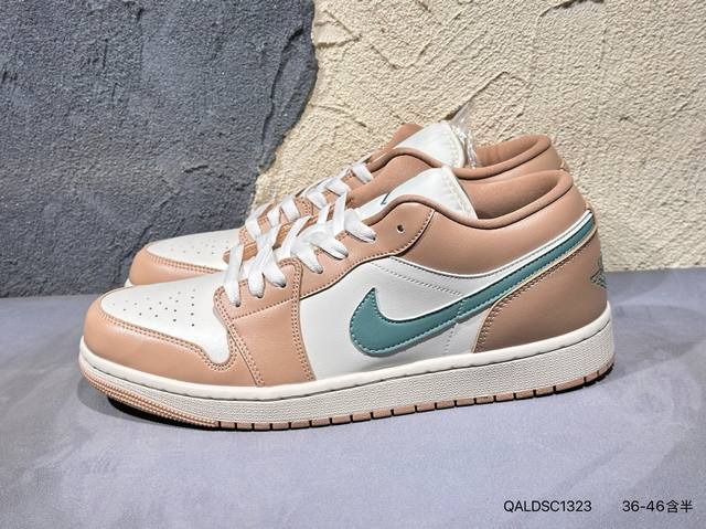 新品上市实拍 Air Jordan 1 Low 低帮 蓝柠檬 Aj1 乔丹1代 Aj1 乔1 低邦 蓝黄拼接 乔丹篮球鞋系列 鞋身采用蓝色皮革勾勒轮廓，明黄色注
