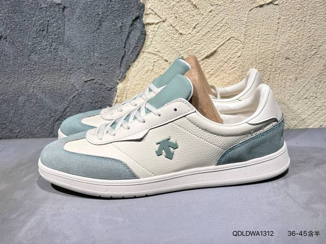 新品上市实拍 迪桑特Descente Chron 复古拼接 时尚潮流 休闲板鞋皮革材质鞋面 舒适贴合 质感出众造型简洁百搭 适应多种日常穿搭风格官方货号: D5