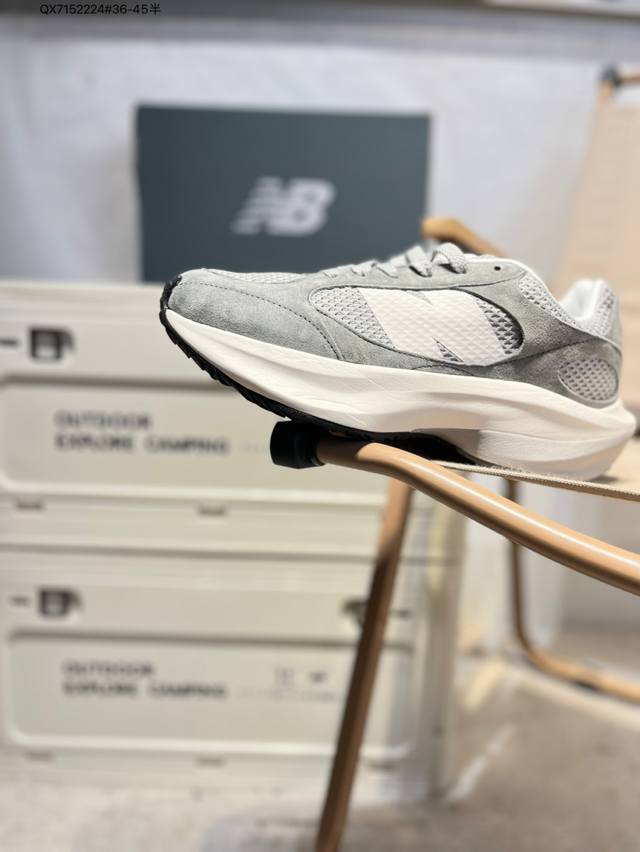 New Balance Warped Runner Uwrpomob 复古休闲运动慢跑鞋，破坏解构做旧，步态稳定。T-Beam大底提供足步弓支撑，解构皮革。衬垫